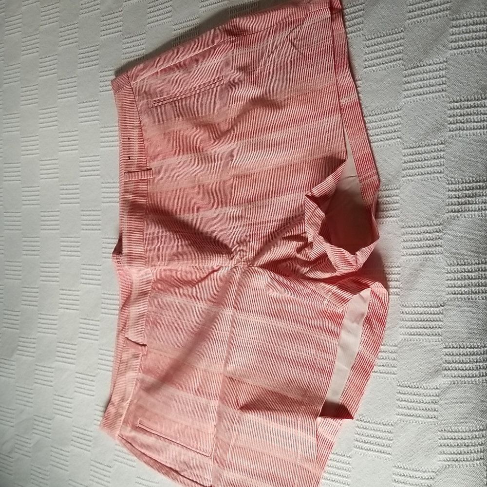 NWOT- Womens Twill Shorts